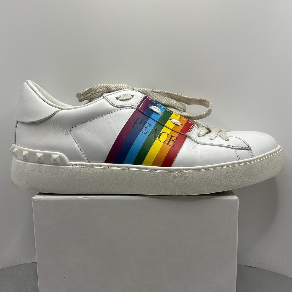 Valentino Garavani Rainbow Rockstud Sneakers Peace Love White - Picture 1 of 7